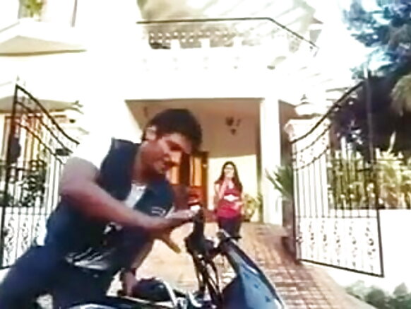 Desi koṛa sexy cinema hd darae te juwan desi aunty ko bạṛić akada