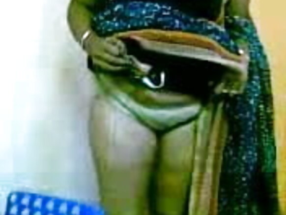 Aunty bharat litila child sexy movie 1226 aunty