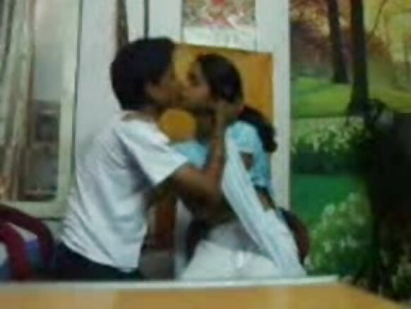 BF english te kuriko ko jom ar sexy bohok ko jom jom te ko jhoto ket kowa
