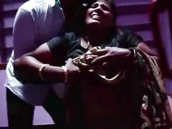 S.Bharatiya busṭi mallu aunty ḍiver mọsāj são uniak̕ sunny leone sex vidio film ḍiver
