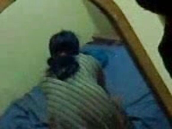 Desi aunty jãwãe sãote sexy hindi philm desi aunty senior kạpṭur vidio