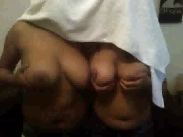 Sexy hindi mallu big boobs movie re comment tabon pe