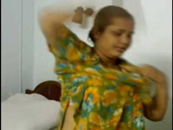 Desi sukla kuri sexy shawar hindi shower movie