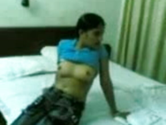 Mallu kuri ko do akoren gate ko lagit te benao akan gharońj renak̕ bohoḱ te mit̕ṭen hindi sexy cinema ko uduga