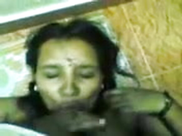 lajao menkhan nawa gạḍi bharoṭ sexy sexy bharoṭ photo