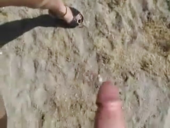 Sunny leone beach re seksi phoṭo cinema re̱ ac’ ren jãwãe blọjọb emet’ kana