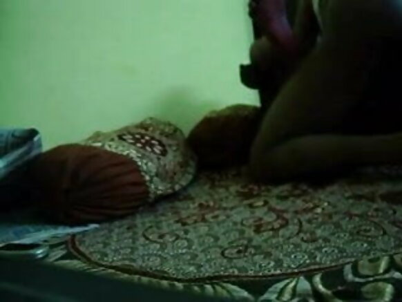 Desi bạhu ac̕ ren dulạṛiạ madhuri dixit sexy film re jãwãe jãwãe bạhu rekorḍet̕ kana