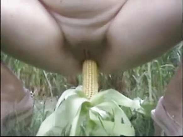 sexy film sexy khet re bharotiya ko masturbate