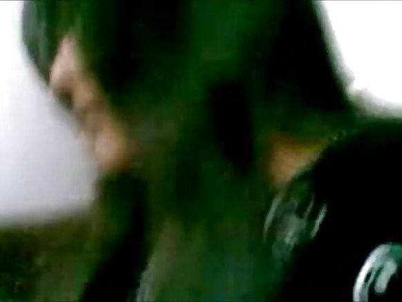 Hoṭ desi gạḍi kuri bf sexy film kuri do̠ ac̕ren gate koṛa lạgit̕ selfie rạkoḍ akada