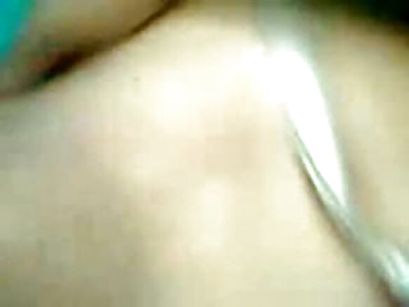 Bangla aunty do̠ paseć lil gạlti aunty cinema reaḱ sexy citạr o̠dio saḍe sãote ko jạpit́ keda
