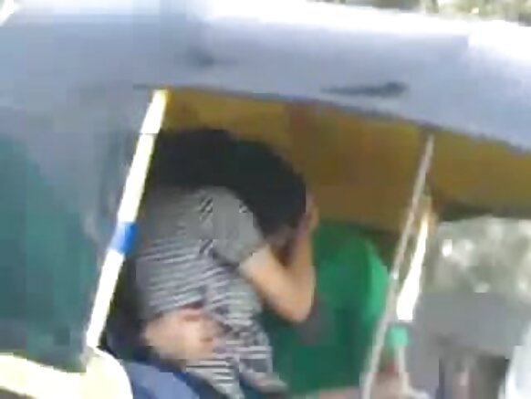 Desi oto riksha kiss sexy hindi film hd