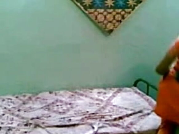 Smart bhojpuri film bharotiya sex vidio apren dulạṛiạ sãote jạbun kạmi