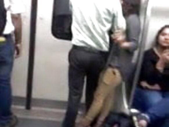 22 Nisại dulạṛiạko akoren dulạṛiạ koaḱ bohoḱ re ko jom ńuet́ kana ar ko dabiet́ kana sexy cinema bhojpuri delhi metro